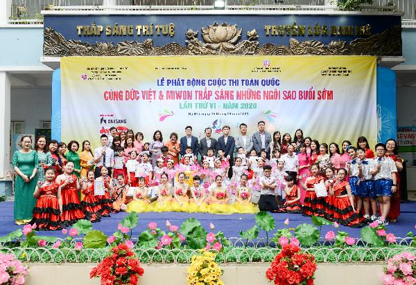 CÙNG ĐỨC VIỆT VÀ MIWON VIỆT NAM THẮP SÁNG NHỮNG NGÔI SAO BUỔI SỚM